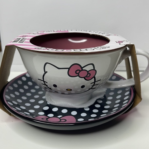 New Hello Kitty Tea cup & saucer set 12oz - Picture 11 of 16